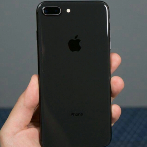 Apple Iphone 8 plus (Brand new in box) - Picture 3 of 3